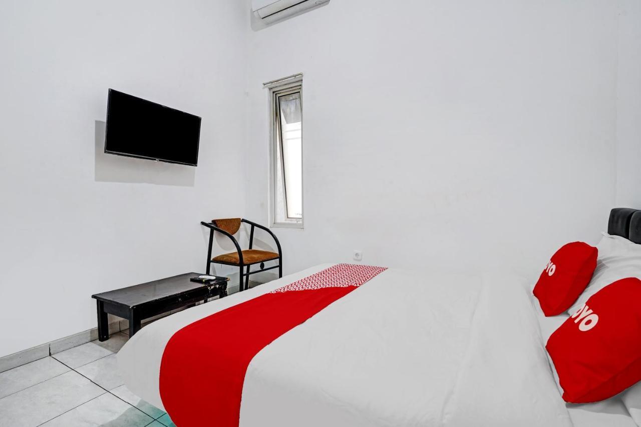 Oyo 1932 Srimahi Residence Bandung Zewnętrze zdjęcie